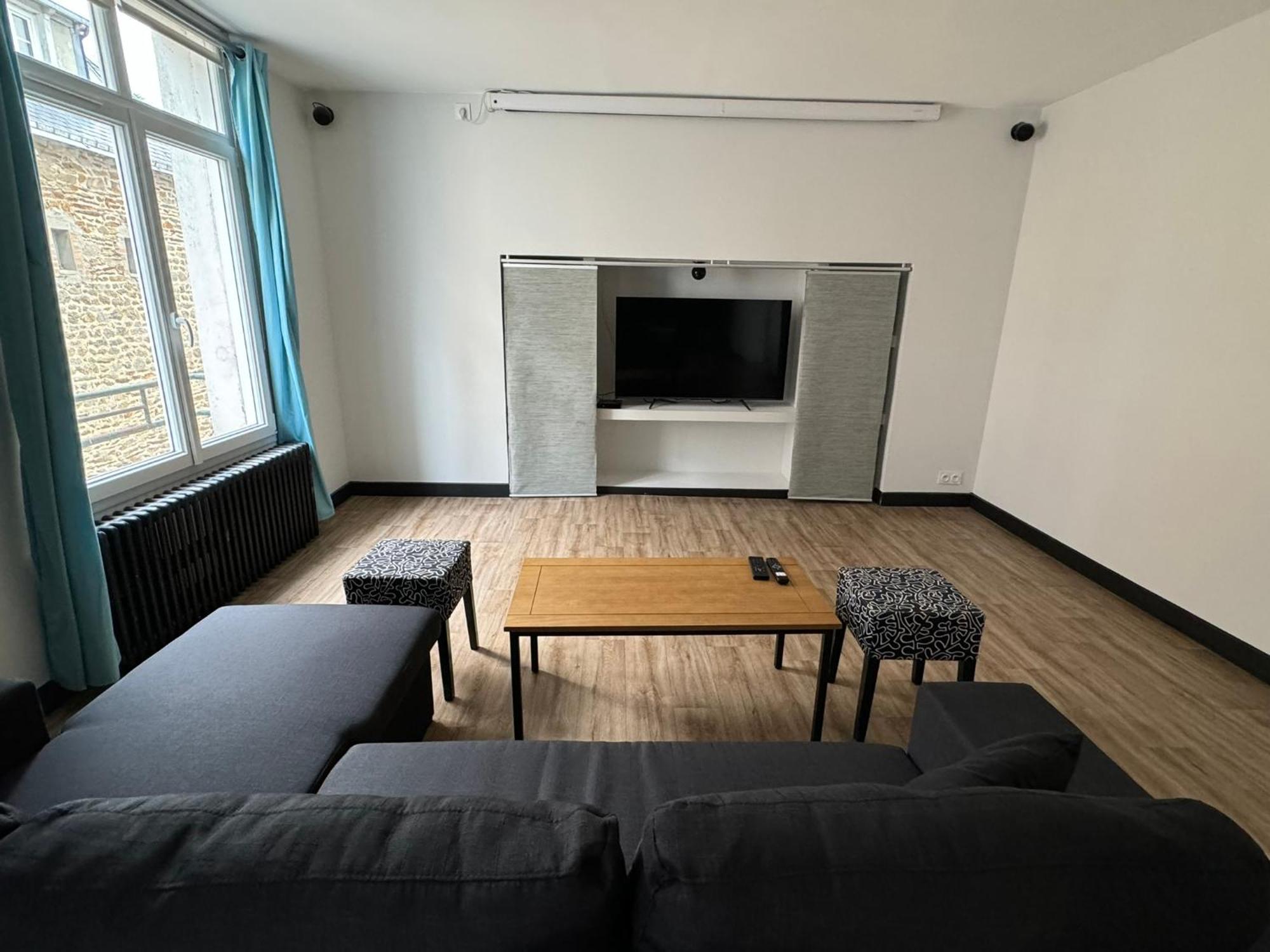 Appartement En Centre-Ville - Local Velos Disponible Mayenne Exterior foto